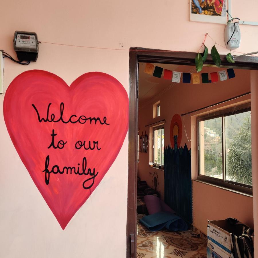 Tebaar Backpackers Hostel Rishikesh Bagian luar foto